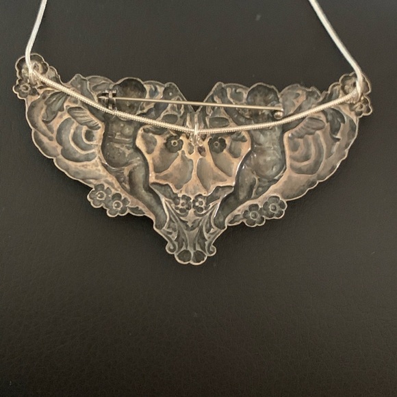 Cherub Love Vintage Sterling Silver Necklace Brooch - Picture 2 of 4